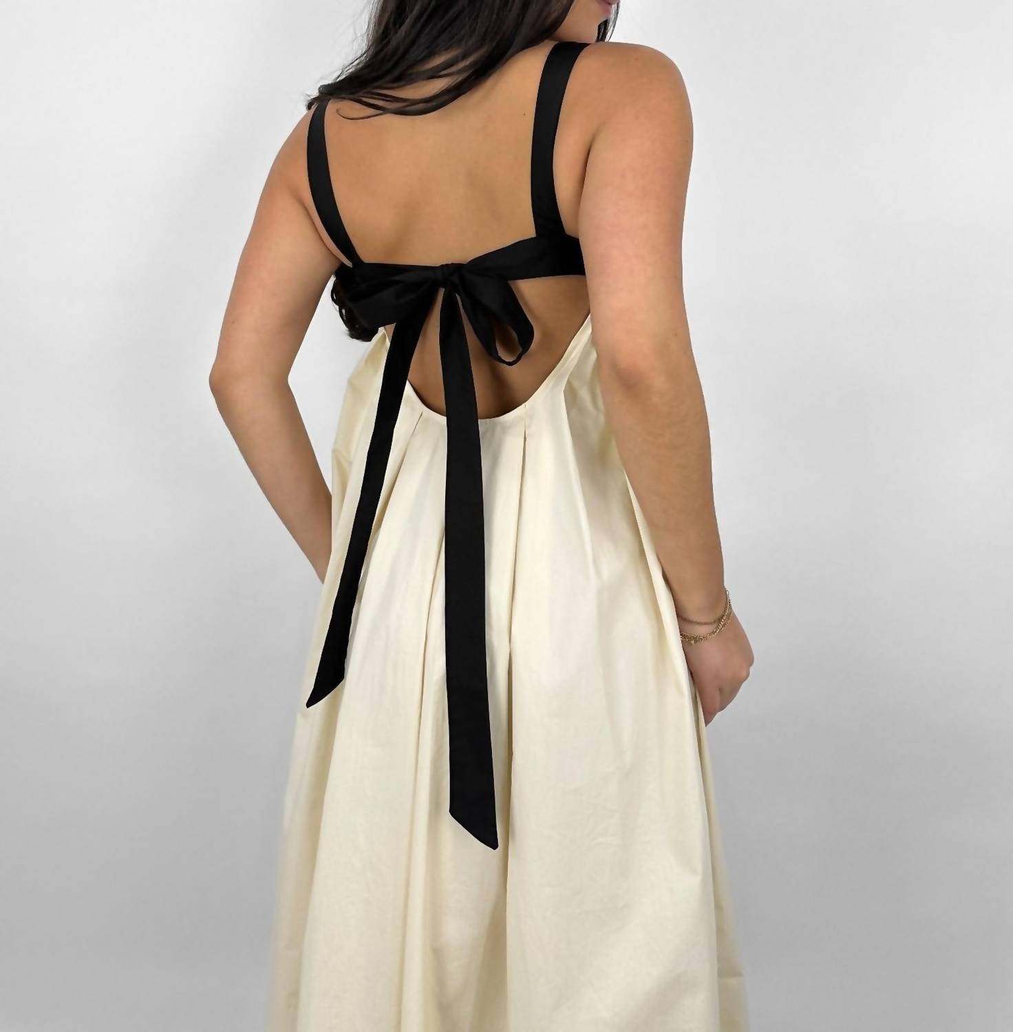 Loucia - Cup Detail Contrast Midi Dress