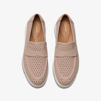 Clarks Women's Loriini Edge Shoe in sand nubuck - women's sneaker - detail view