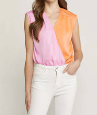 Entro - Color block v-neck sleeveless bodysuit