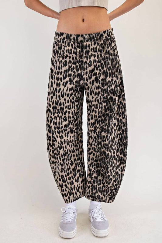 Ee:Some - Leopard Printed Barrel Jean