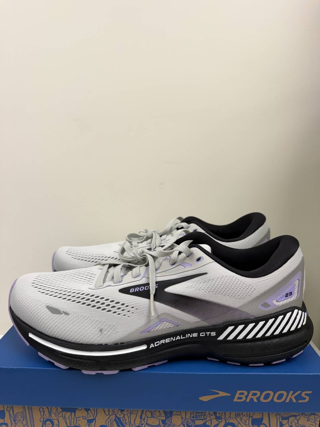 Brooks - Women's Adrenaline GTS 23 Runnng Shoe