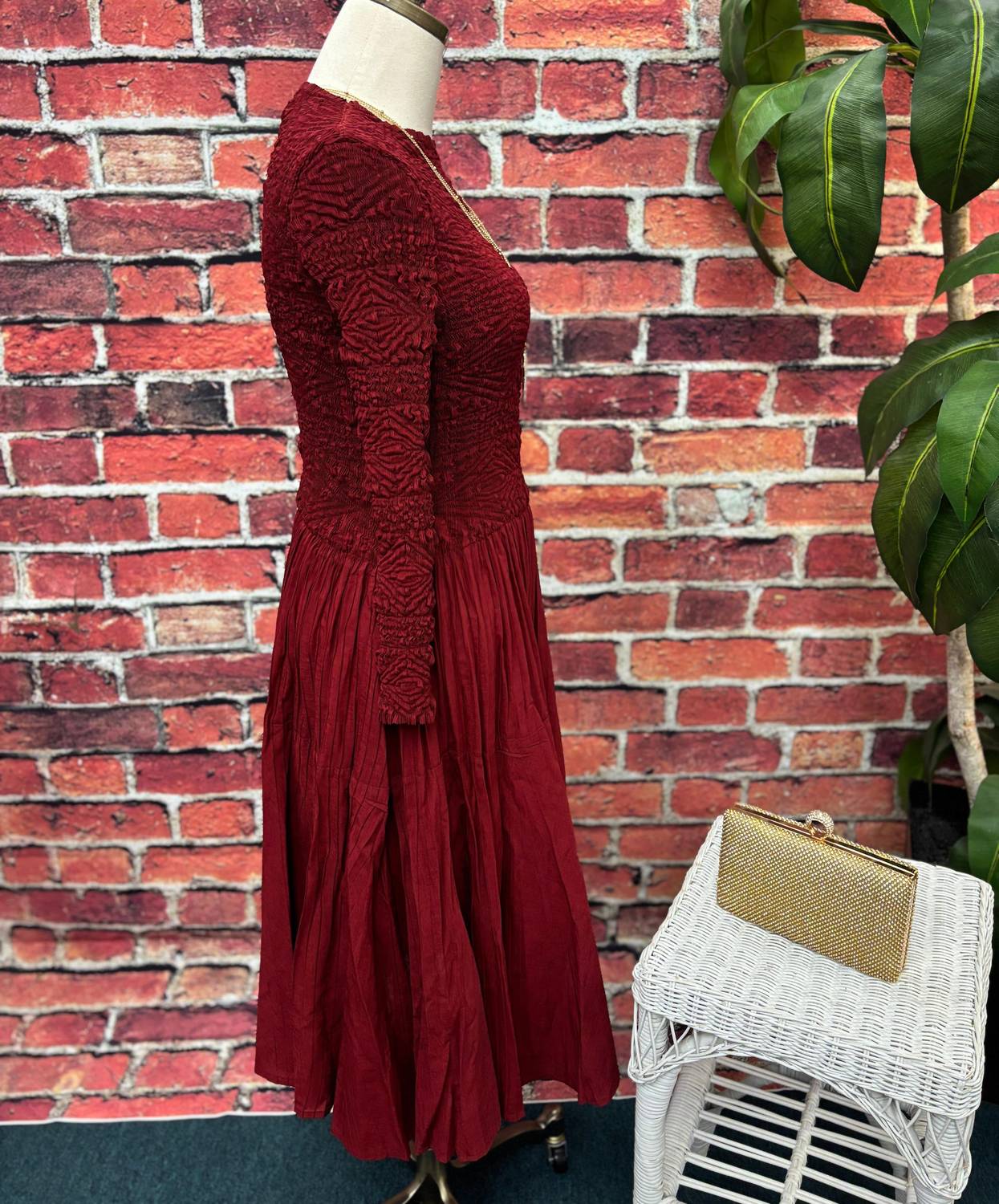 Vanite Couture - Women's Stay By Me Long Sleeve Midi Dress