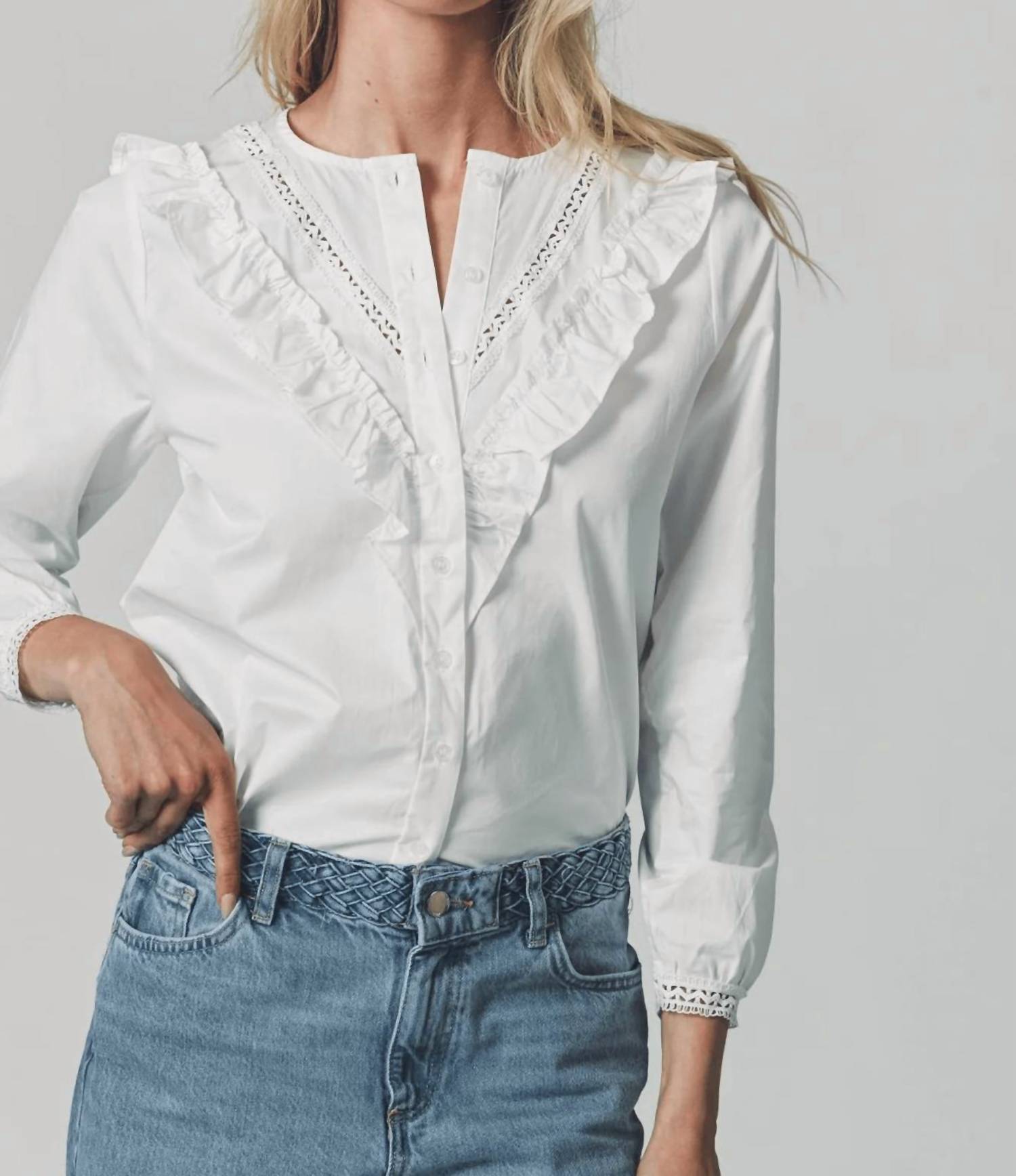 THE SHIRT Lindsay Shirt in white - women's shirt - alternate view