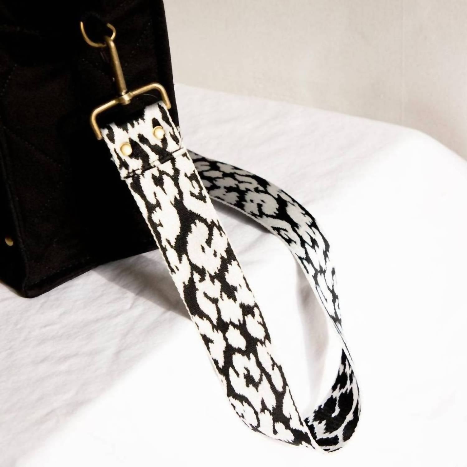Pretty Simple - Quilted Cotton Tote With Black & White Strap