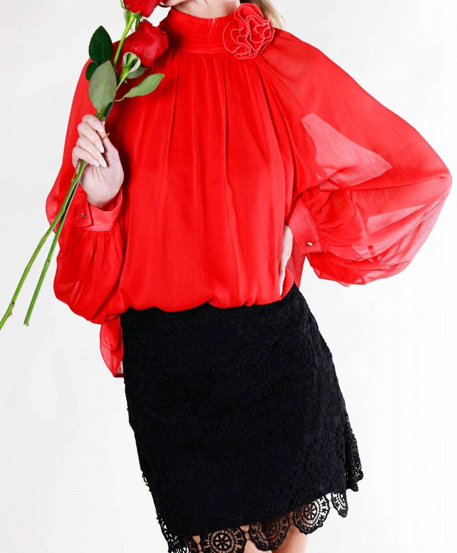 Vine & Love Coming up Roses Top in red - women's blouse