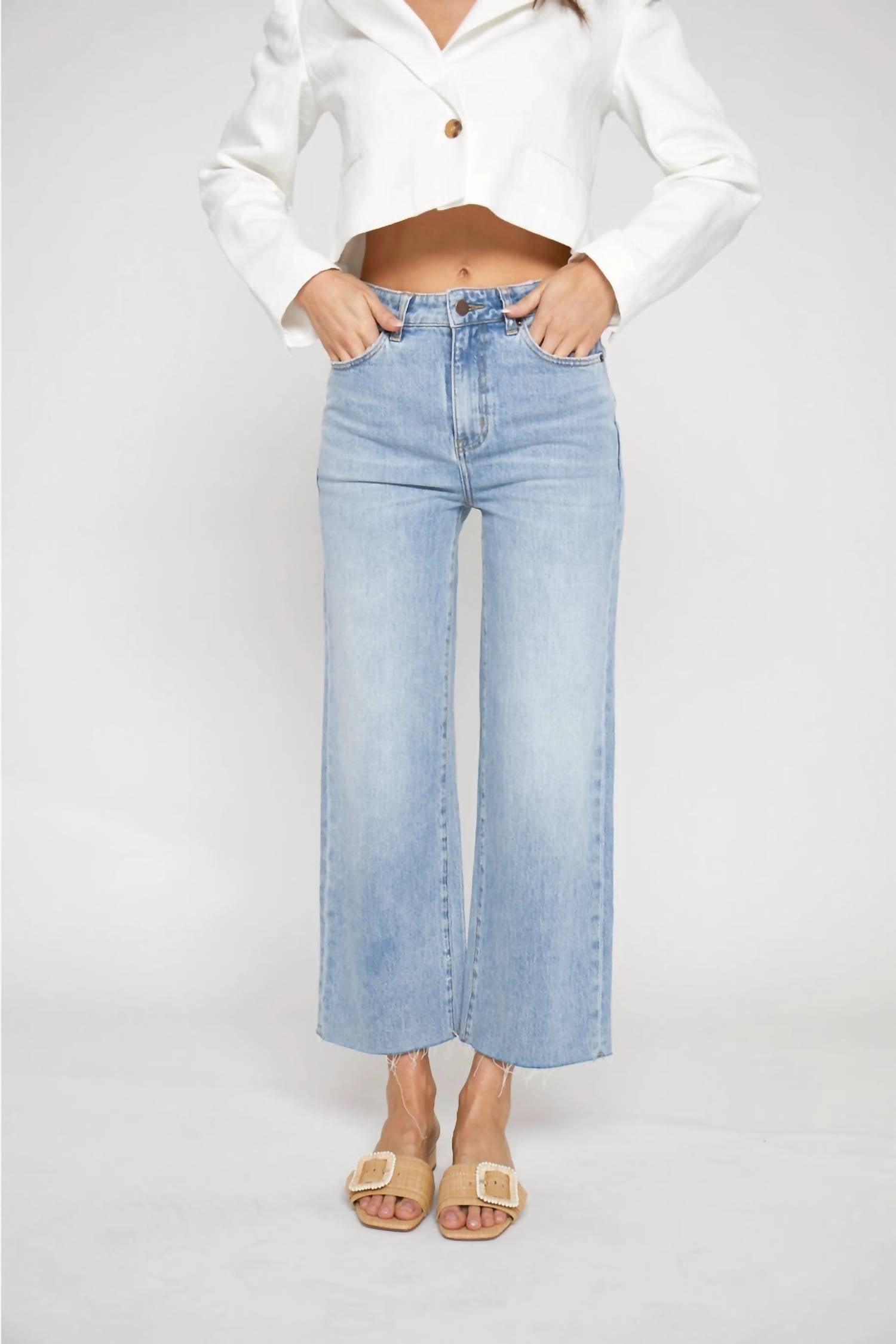 Oliver Logan Aberdeen Crop Denim Jean in light indigo - women's pants