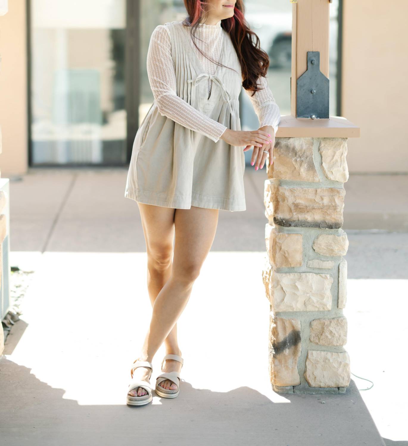 Veveret - Front Pleated V Neck Sleeveless Denim Romper