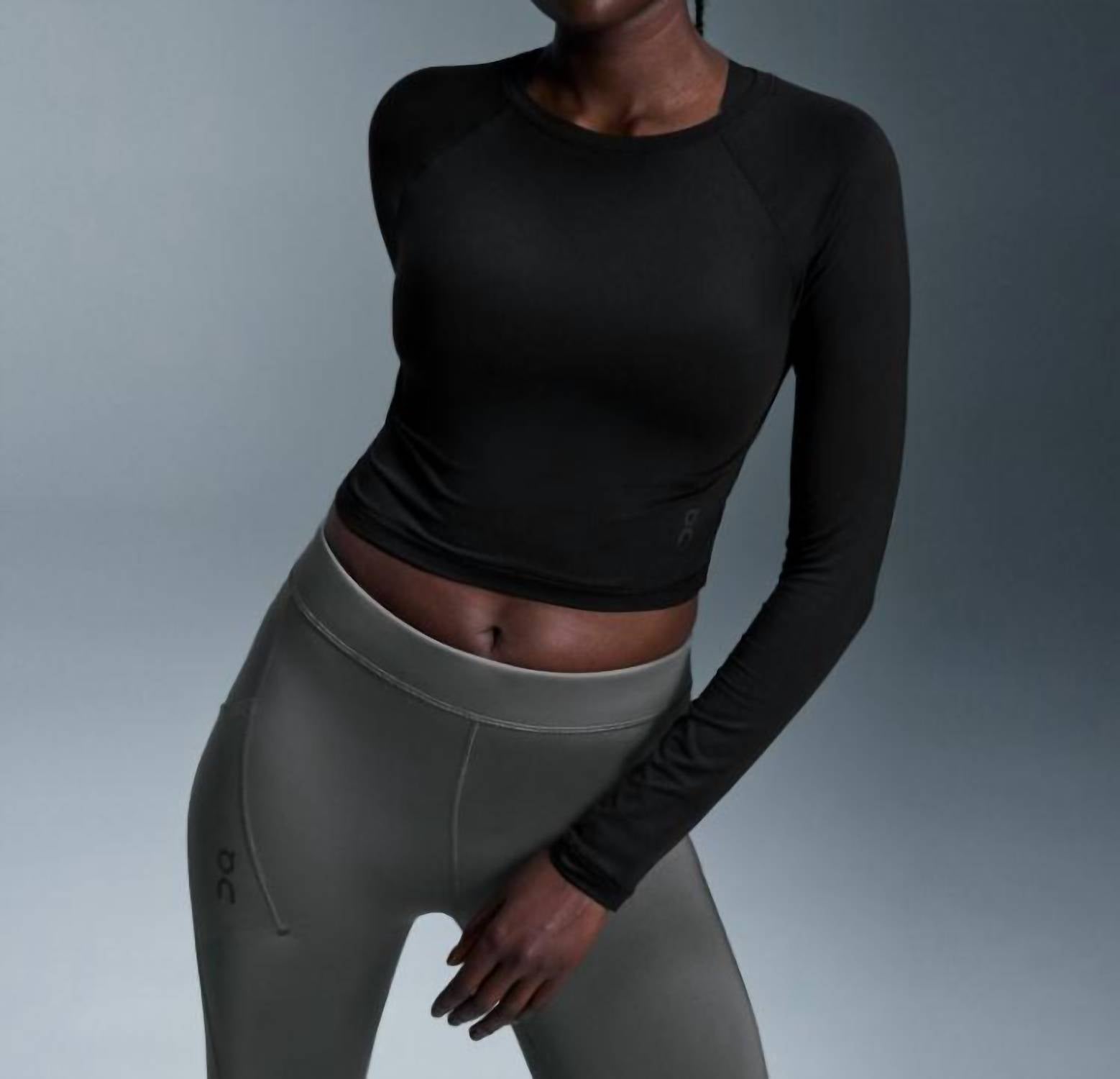 On - Studio Long-t Crop Top