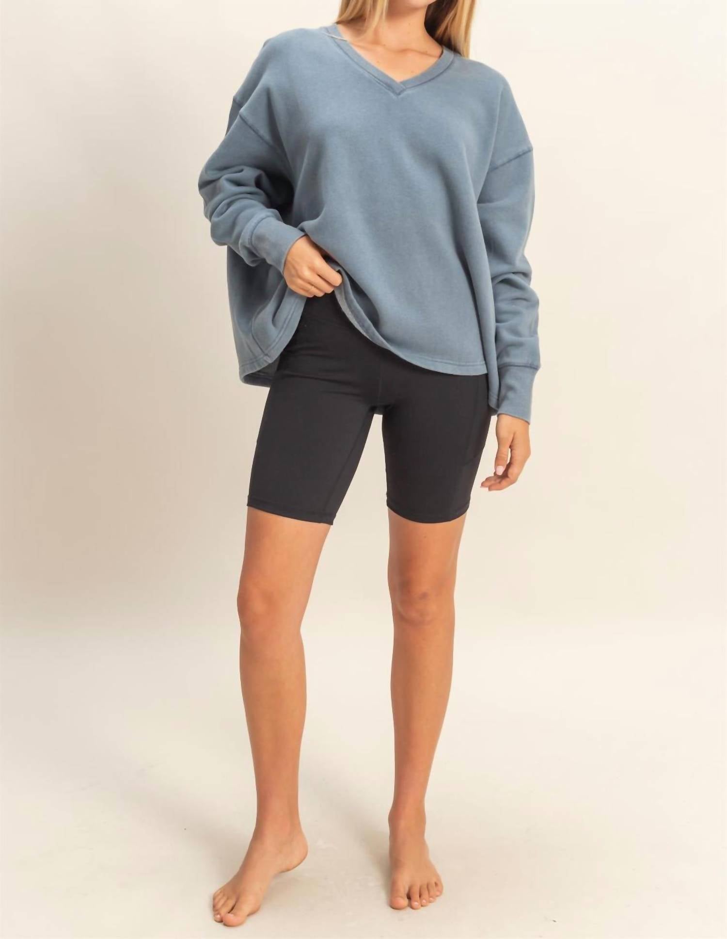 Hyfve - Urban Fade Oversized V-neck Sweatshirt