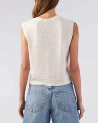 Amo - SLEEVELESS BABE TEE
