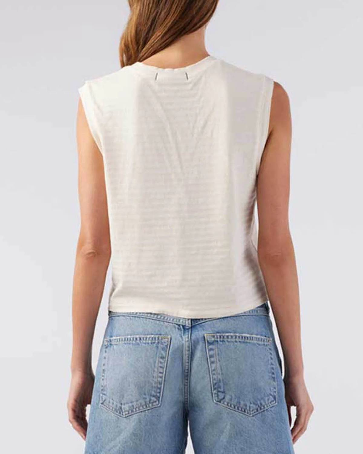 Amo - SLEEVELESS BABE TEE