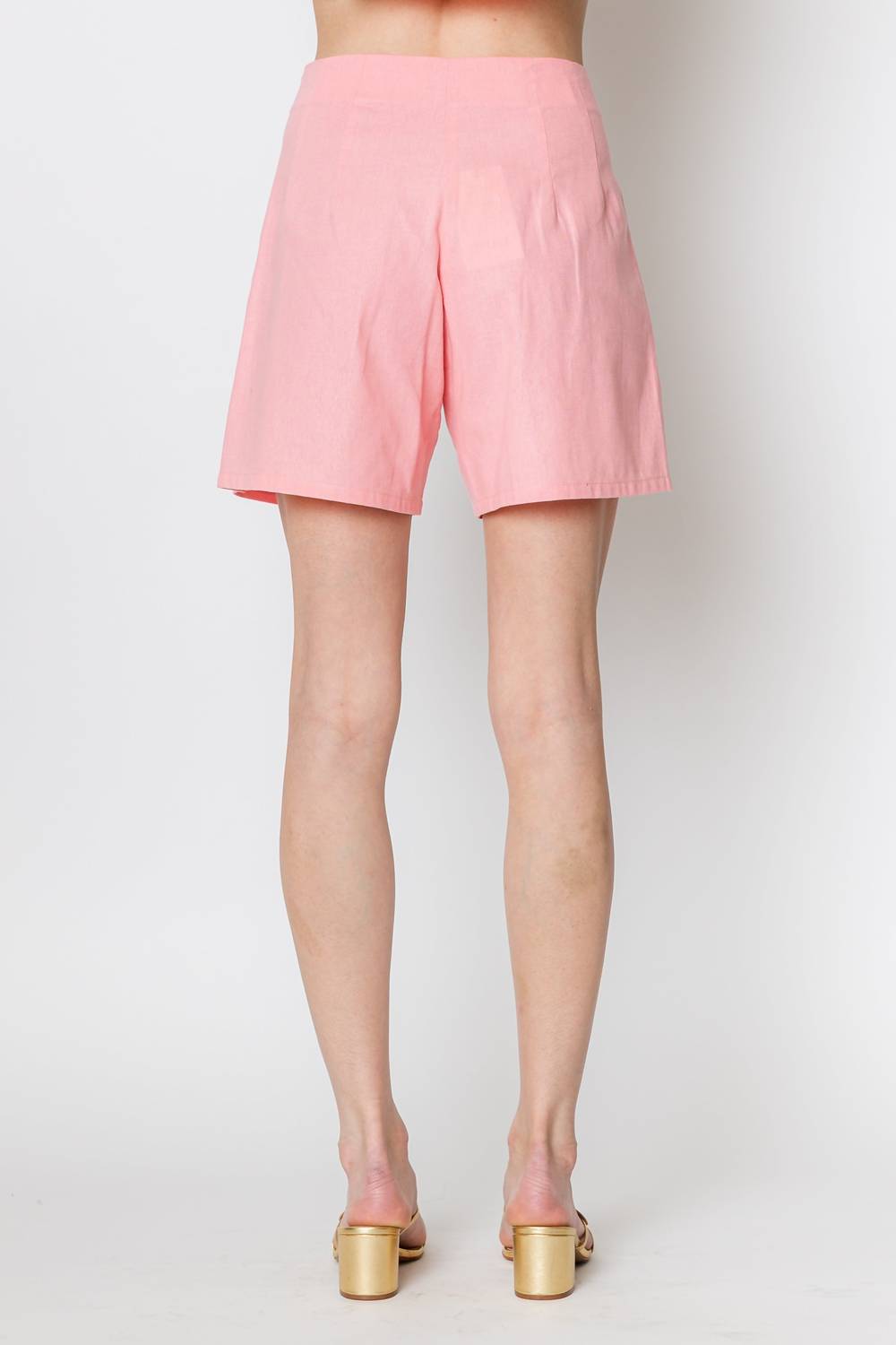ZETAYE Celeste Linen Cotton Short in pink - women's shorts - detail view