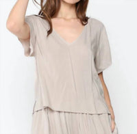 Ripley Rader - Linen Every Day V Neck Top