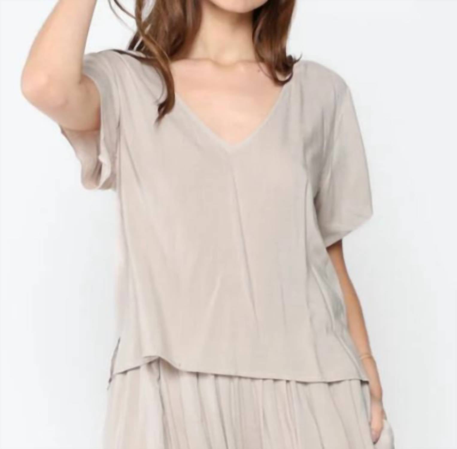 Ripley Rader - Linen Every Day V Neck Top