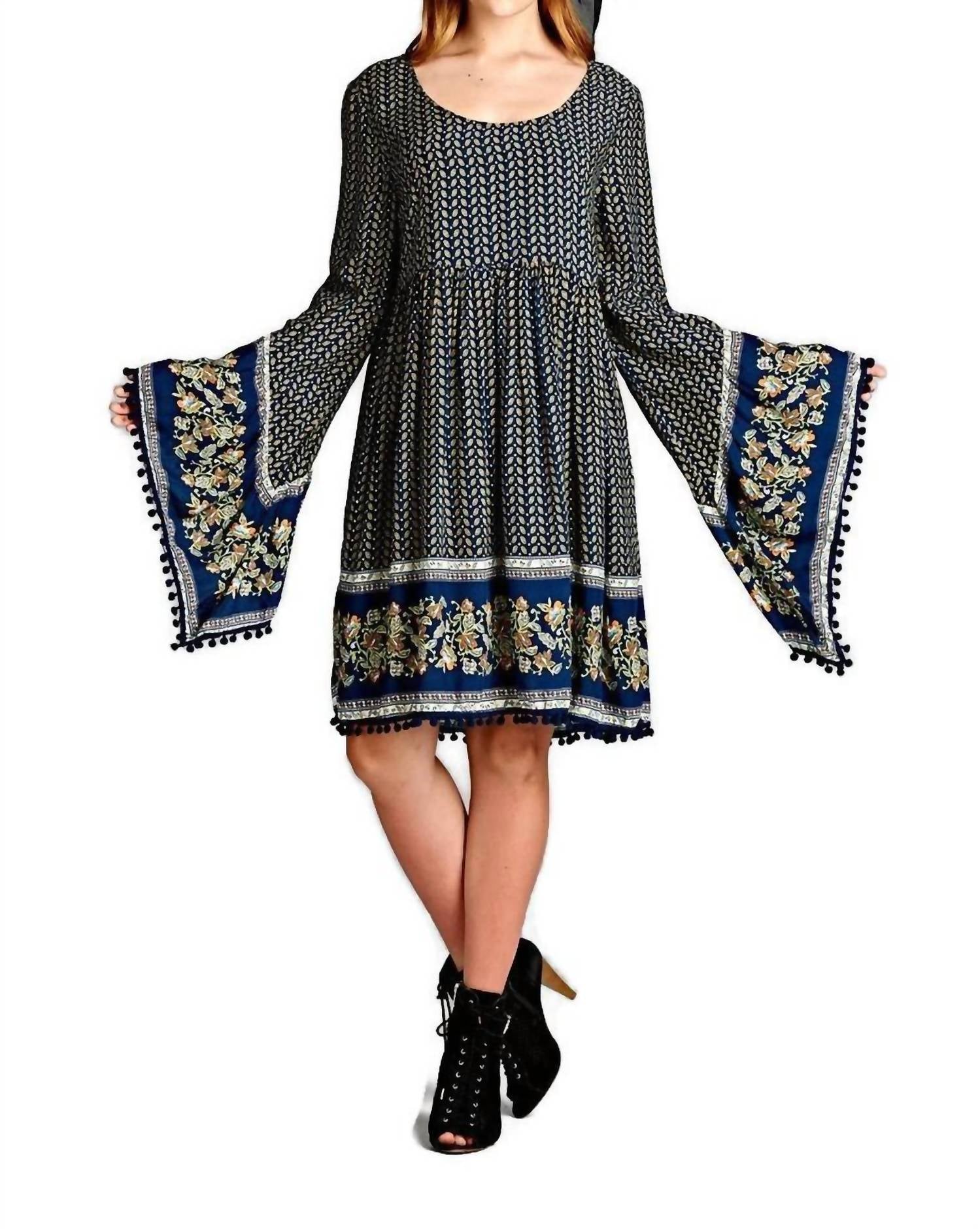 Velzera - Paisley Print Bell Sleeve Dress - Plus