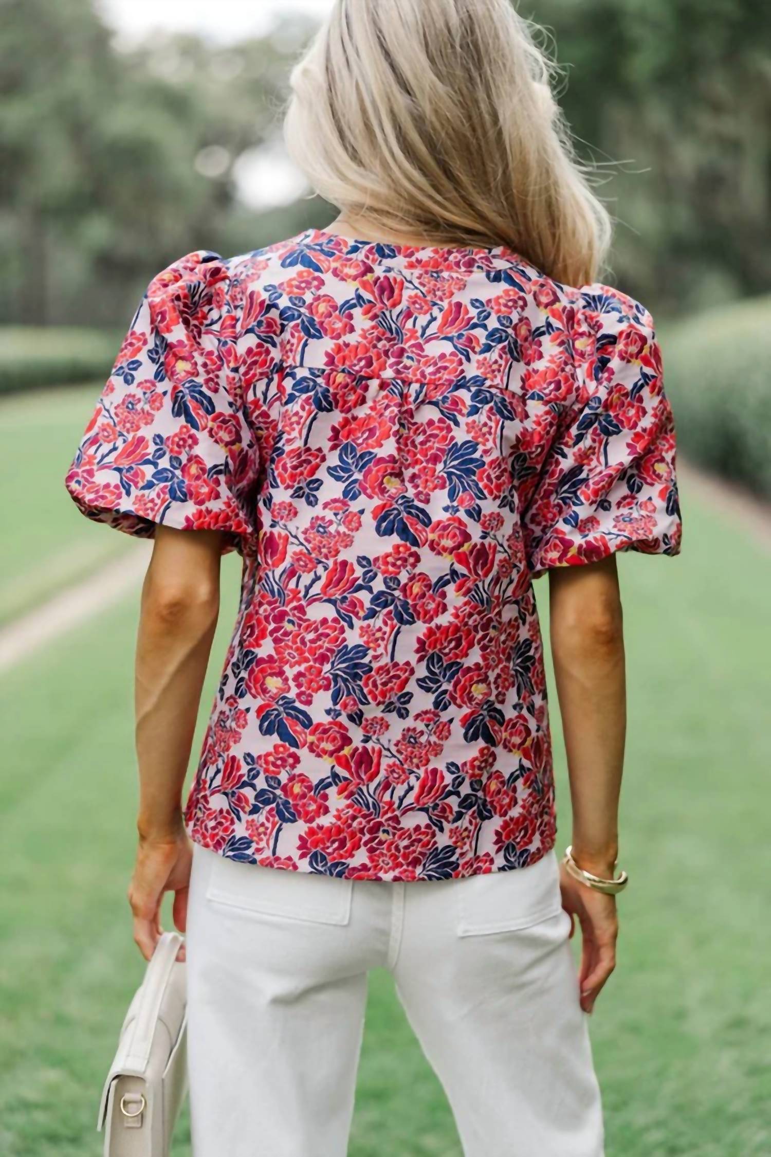 Voy - Short Bubble Sleeve Floral Jacquard Top