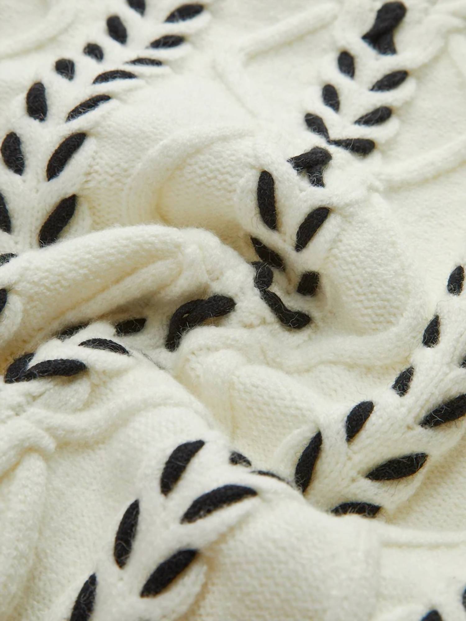 Commense - Contrast Binding Cinched Sweater