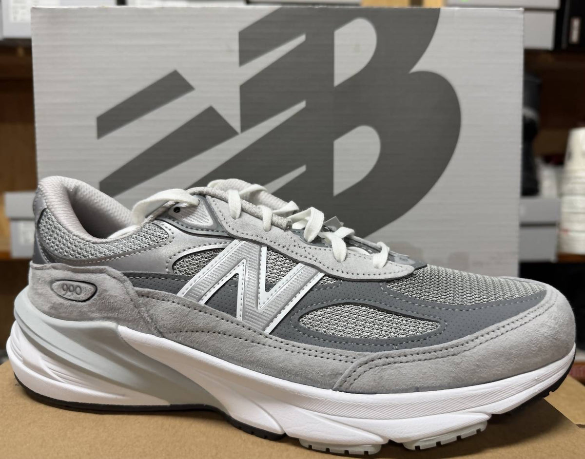 New Balance - Men's M990 Heritage Shoe - D width