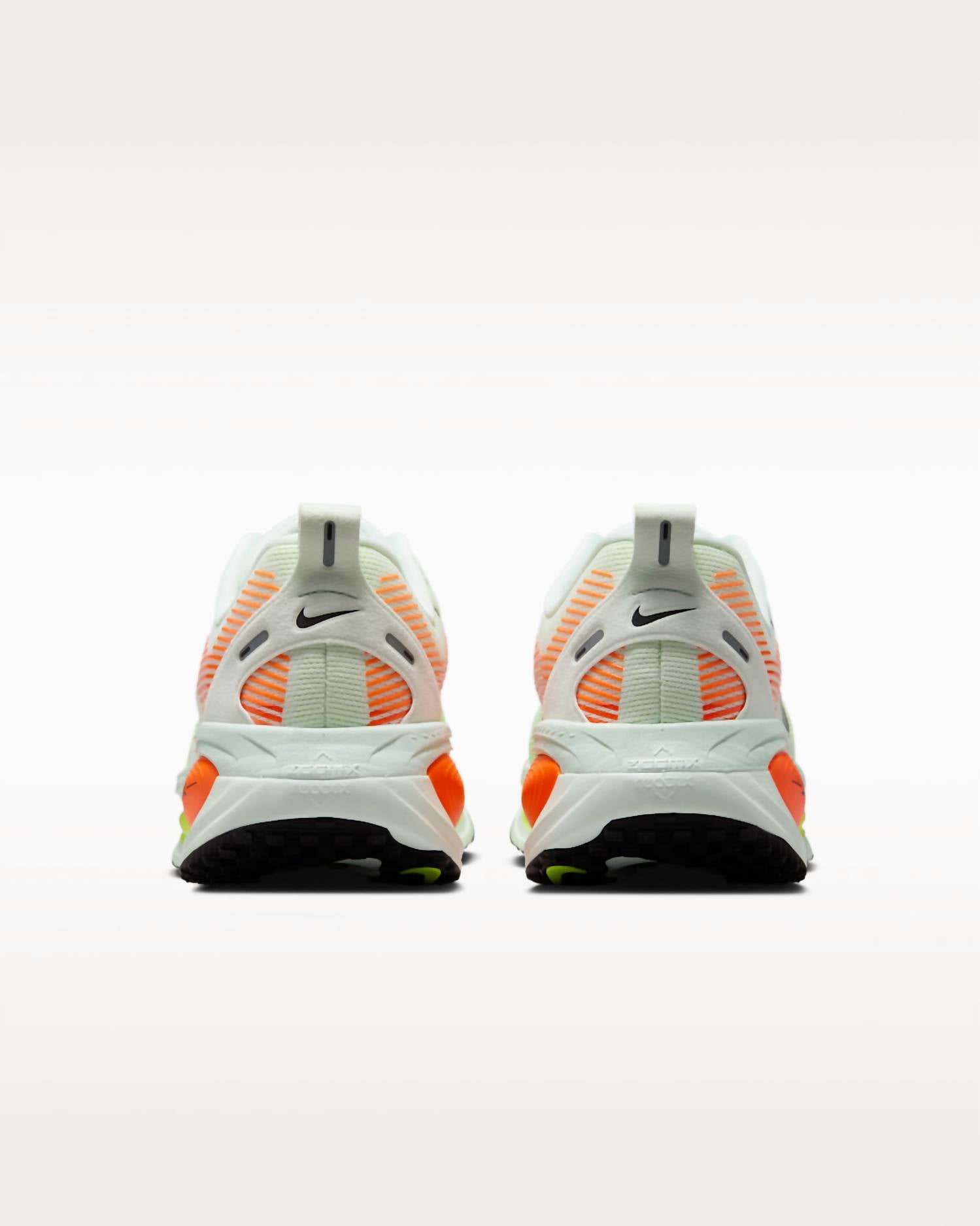 Nike - Men's Vomero 18 Road Running Shoes