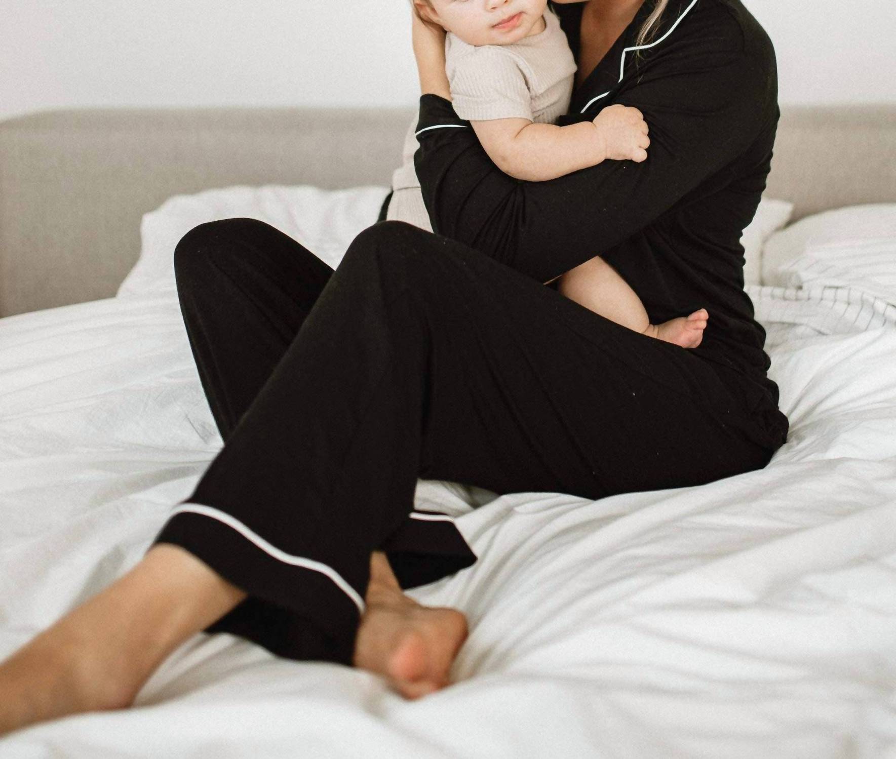 Kindred Bravely - Clea Bamboo Classic Long Sleeve Maternity & Nursing Pajamas