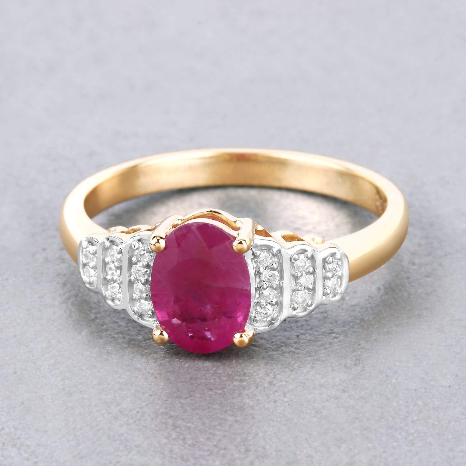 Diana M Jewels Women's Oval Natural Ruby Fashion Ring (1.52 Ct) - Classic in 14k yellow gold - women's jewelry - detail view