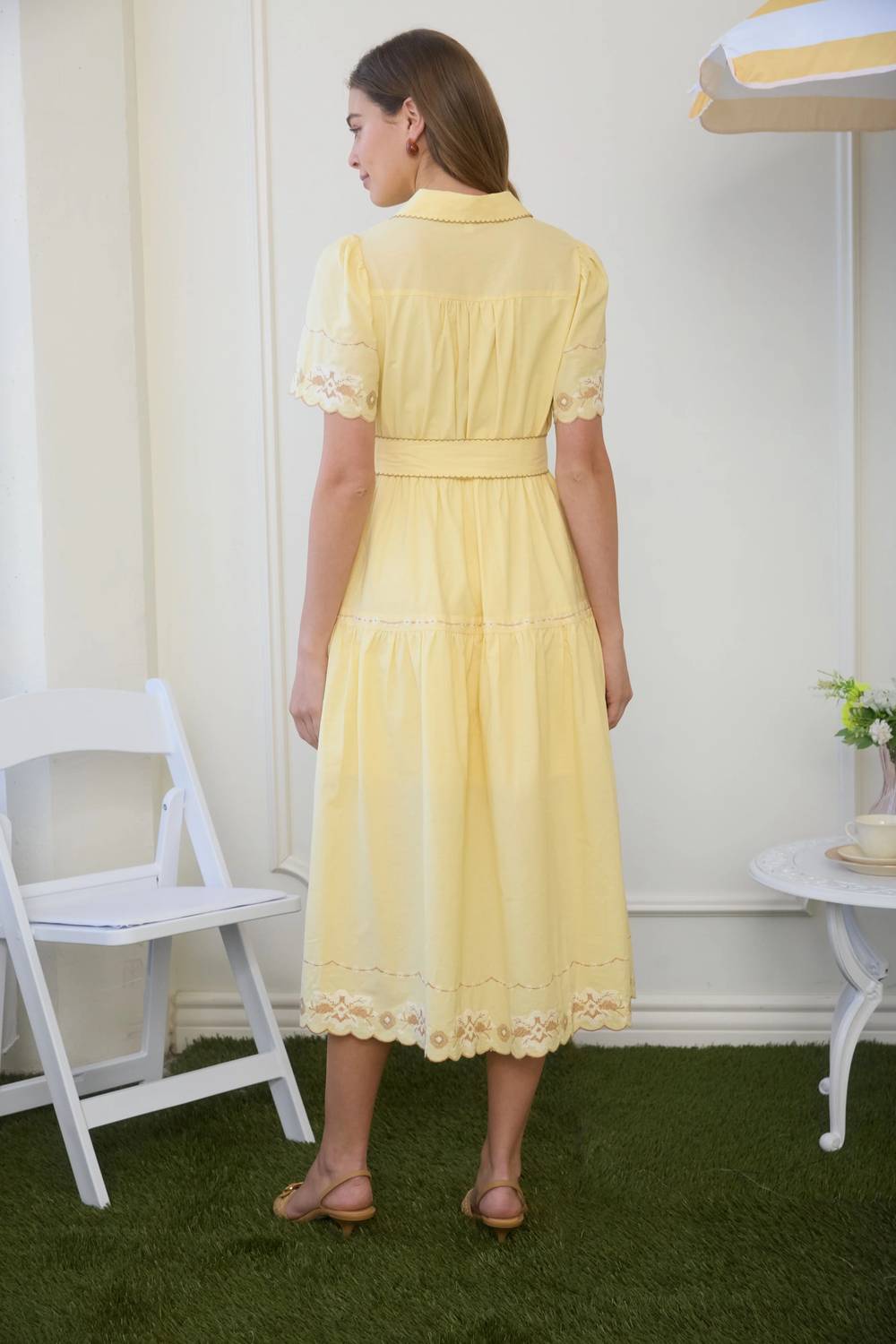 Zoe And Claire - Embroidered Short Sleeves Dress