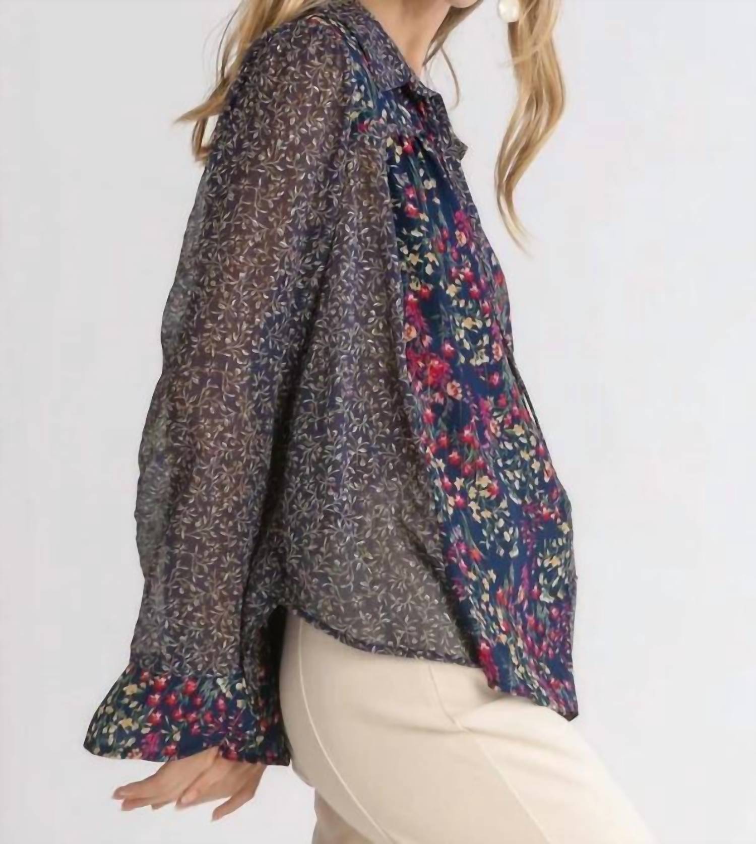Umgee - Mixed Floral Print Metallic Blouse