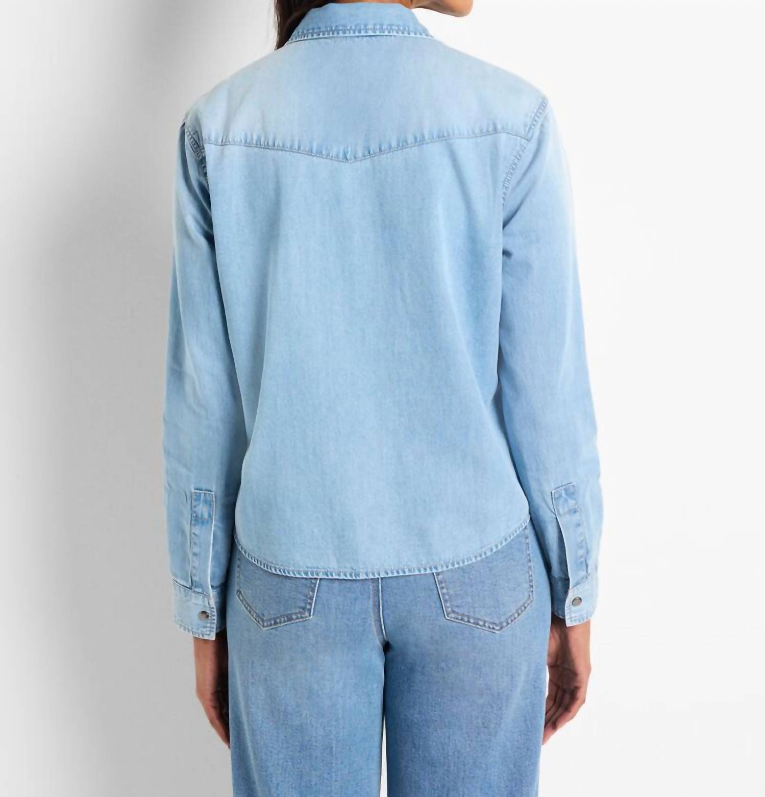 Nic + Zoe - Western Denim Collar Long Sleeve Button Front Shirt