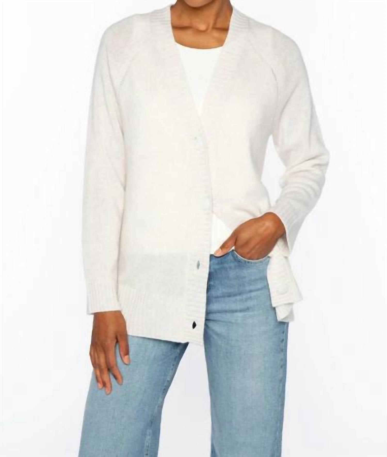 Kinross - Easy Vee Cardigan