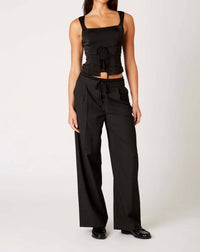 Nia - Harry Trouser