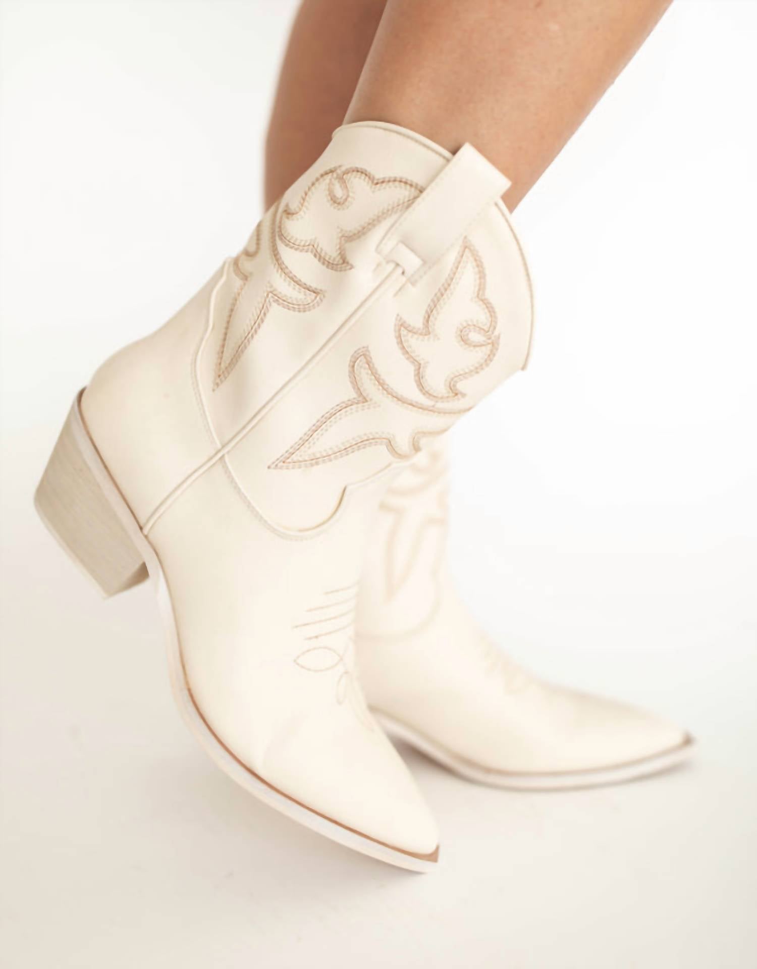 Mi.Im - Women's Claire Western Booties