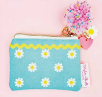 Taylor Elliott Designs - Women's Daisy Darling Card Holder Keychain