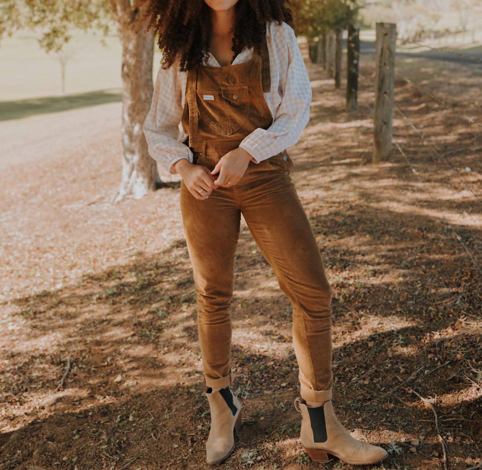 The Mumsie Corduroy Mumsie 3-in-1 Overall in 1 overall in the caramella - women's jeans