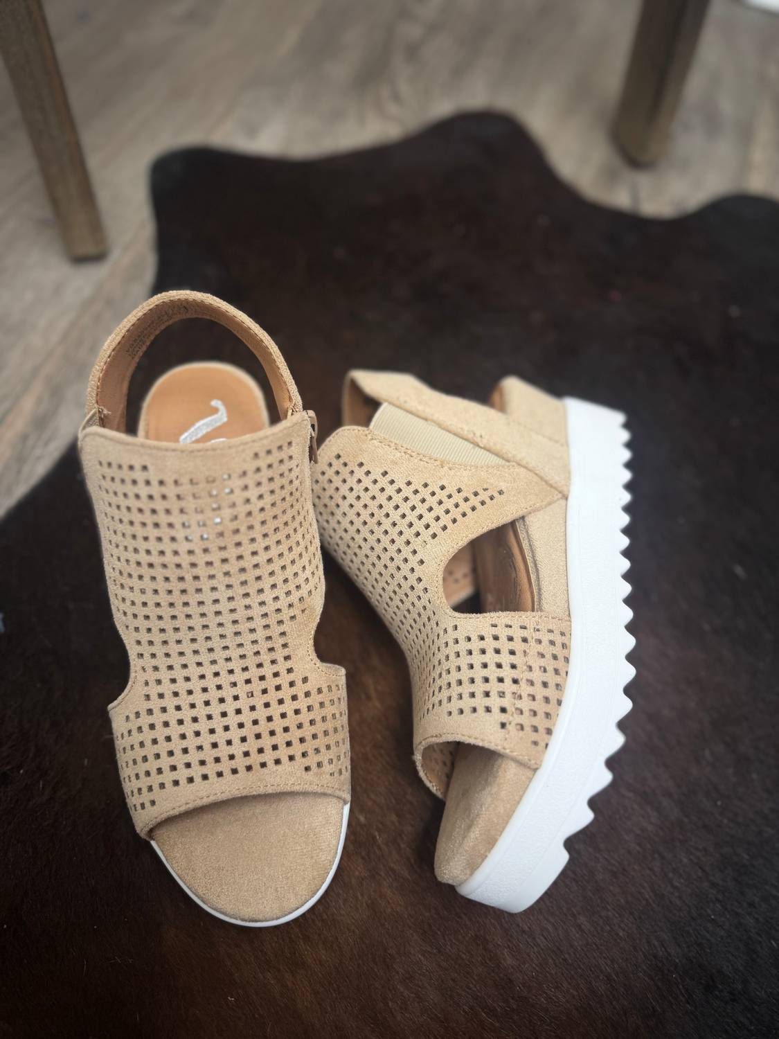 Very G - Women's Gracewalk Platform Sandal