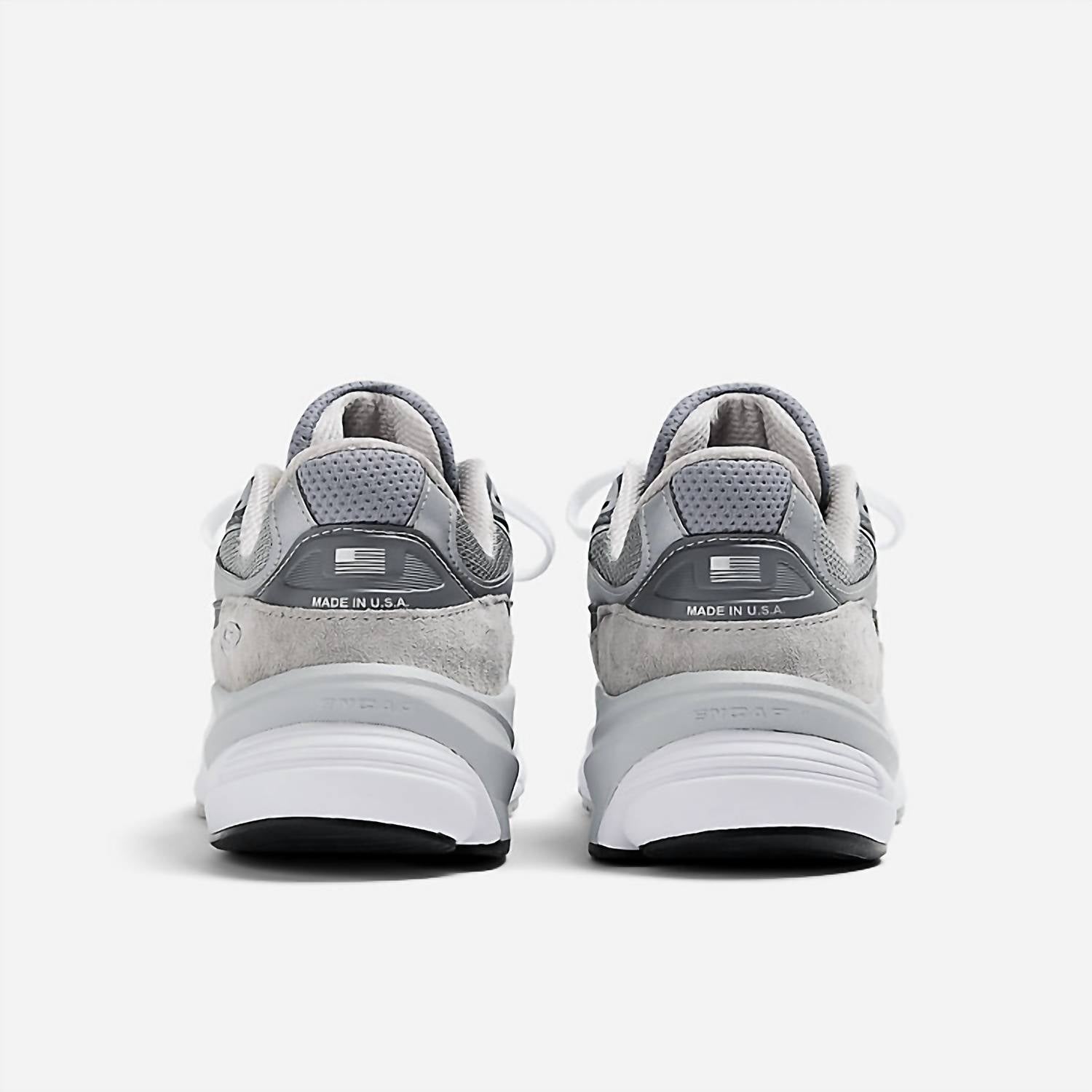 New Balance - Women's Made In Usa 990v6 Running Shoe