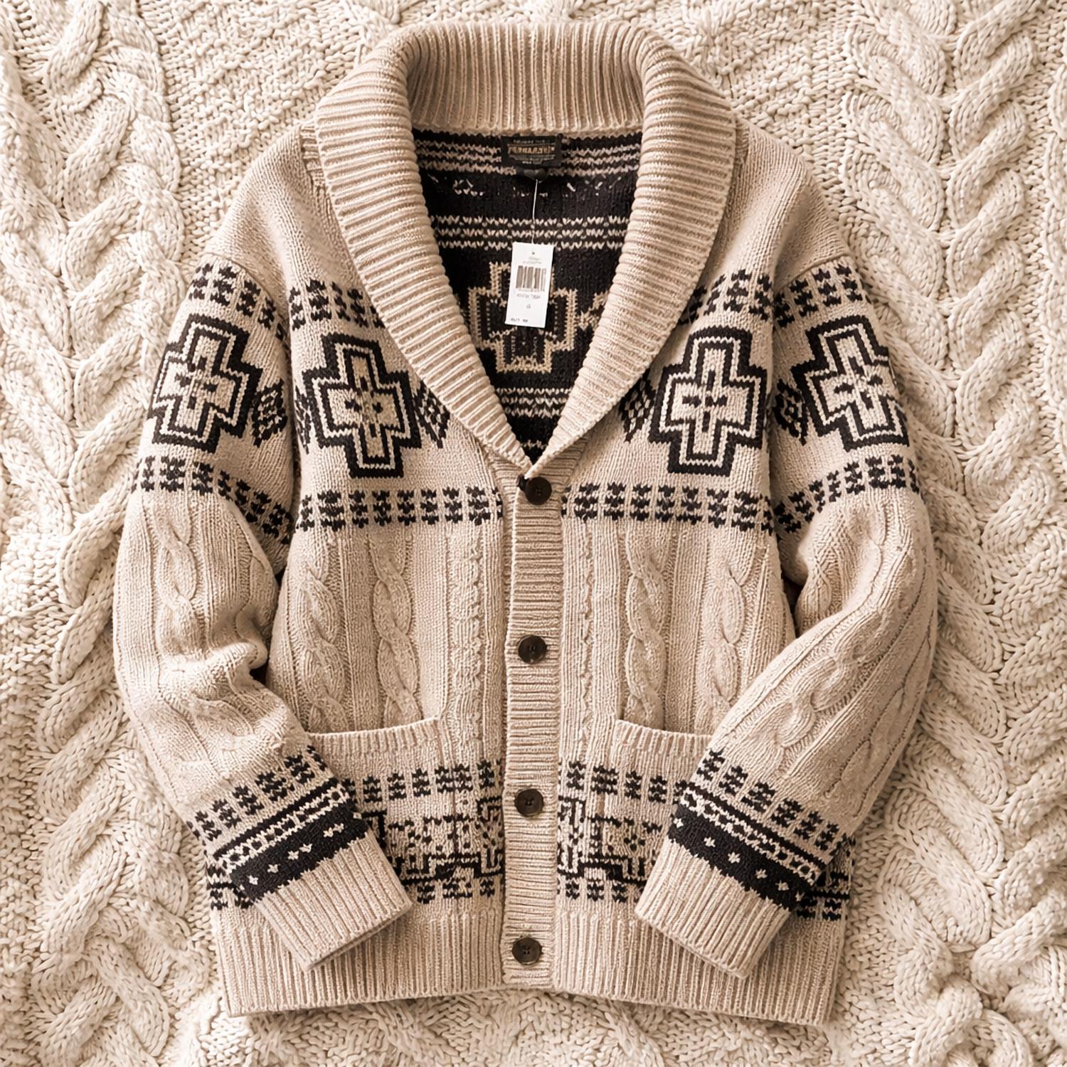 PENDLETON Shawl Wool sweater in beige - women's cardigan - detail view