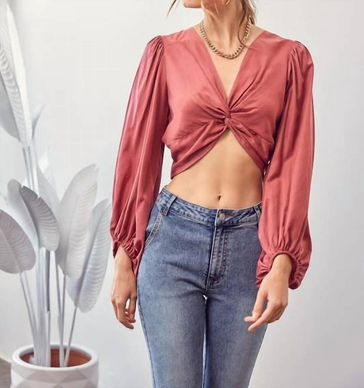Idem Ditto - Front Knot Ruched Cropped Top