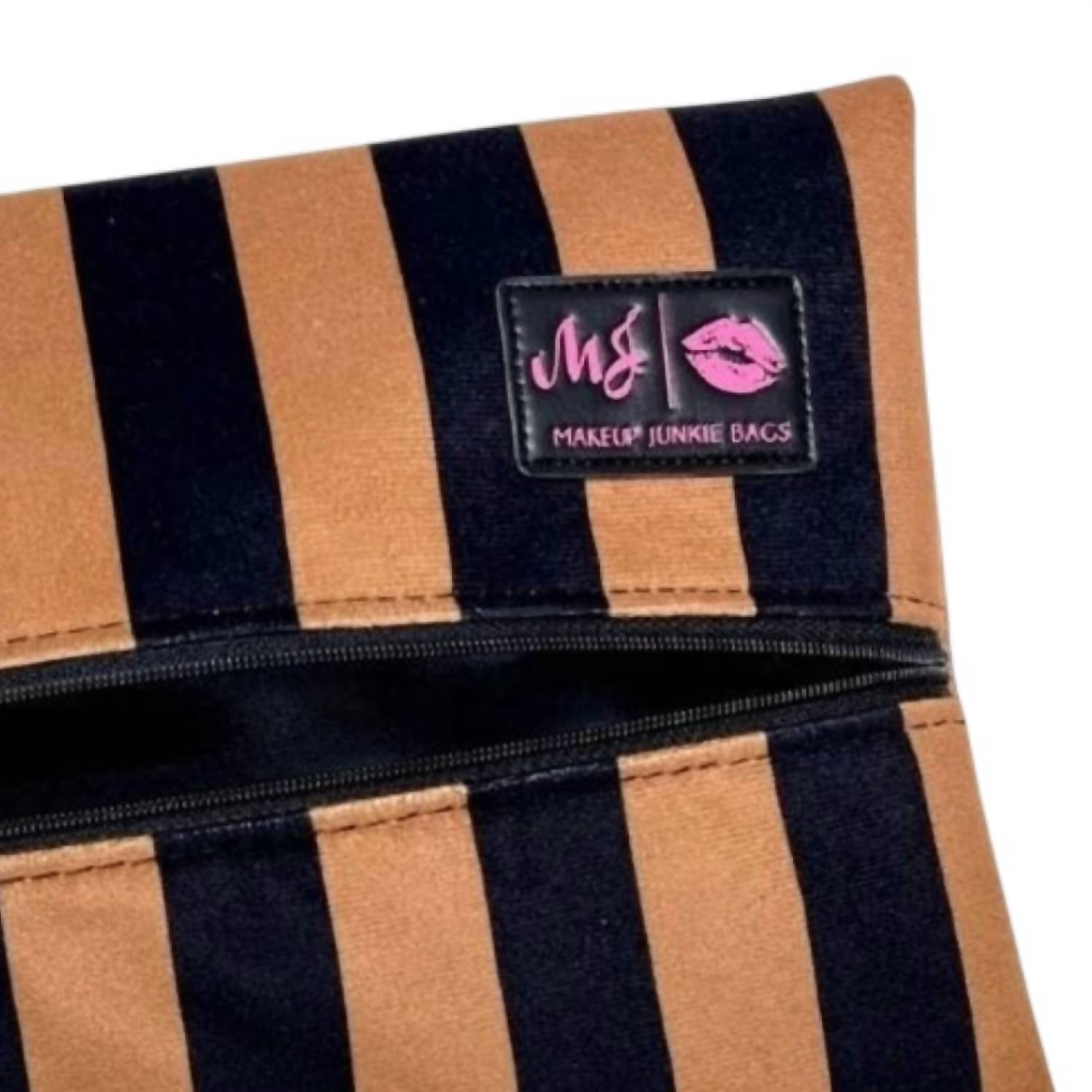 Makeup Junkie - Women's Flat Lay Cosmetic Bag