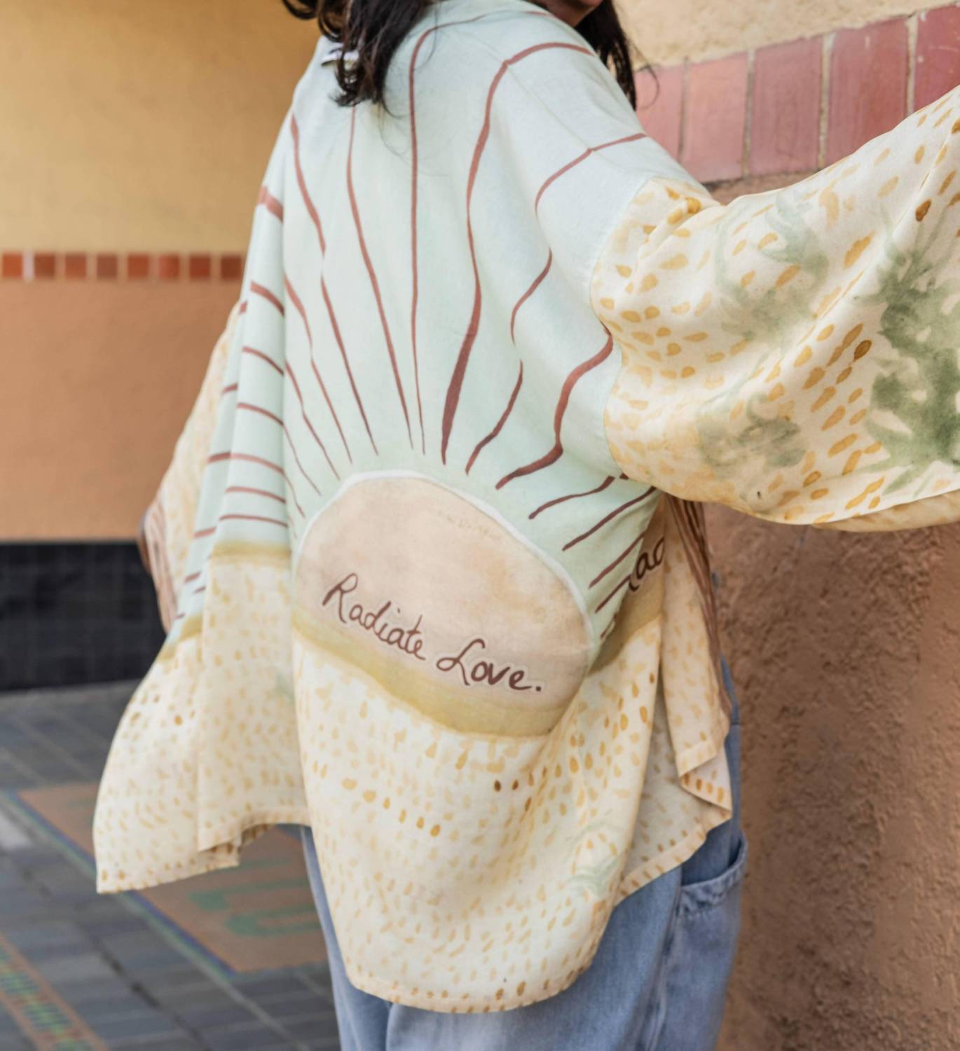 Market Of Stars - Radiate Love Pixie Duster Cropped Kimono With Sunrise