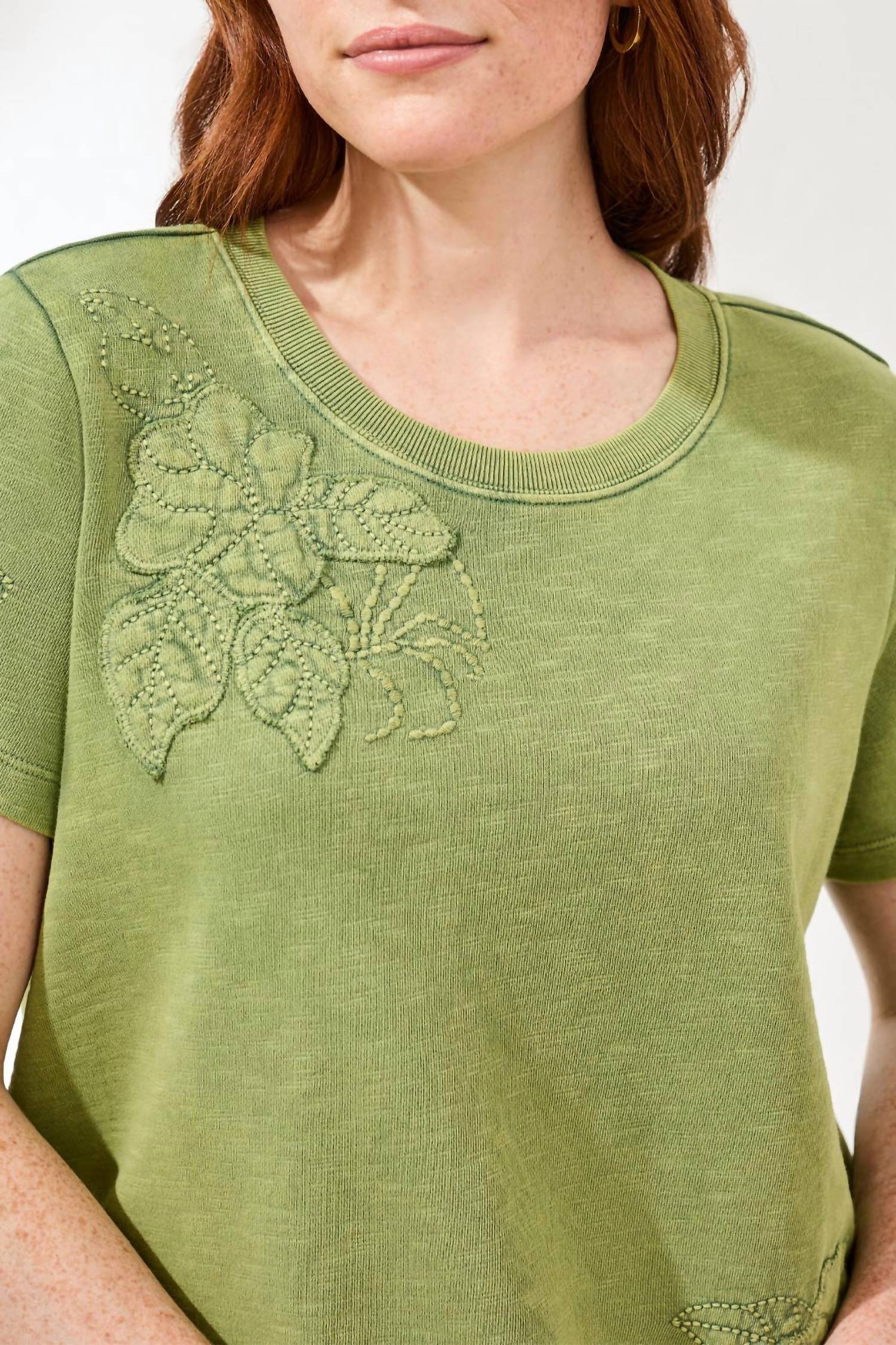 Tribal - Crew Neck Embroidery Applique T-shirt