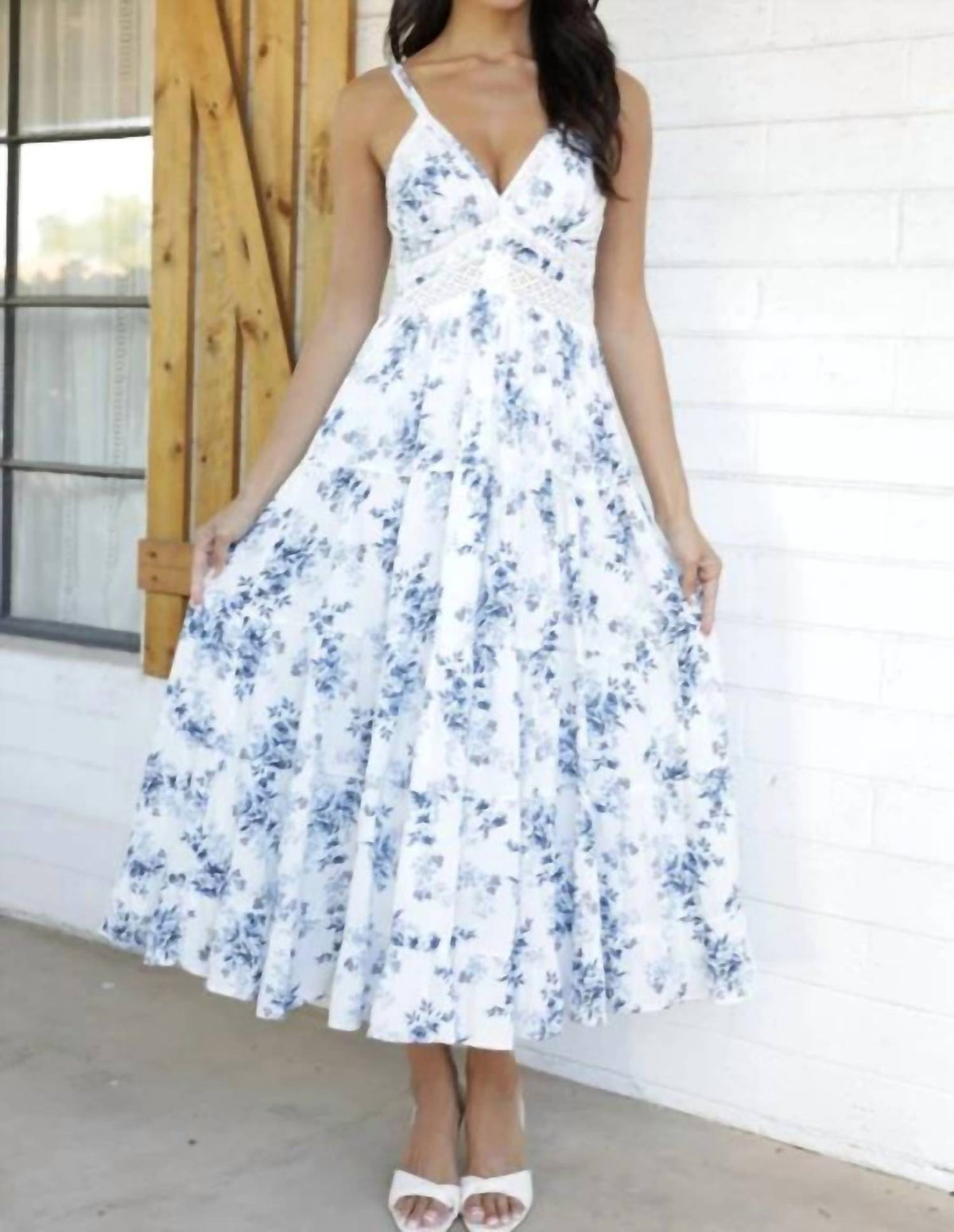 Angie - V-neck Lace Trim Printed Maxi Dress