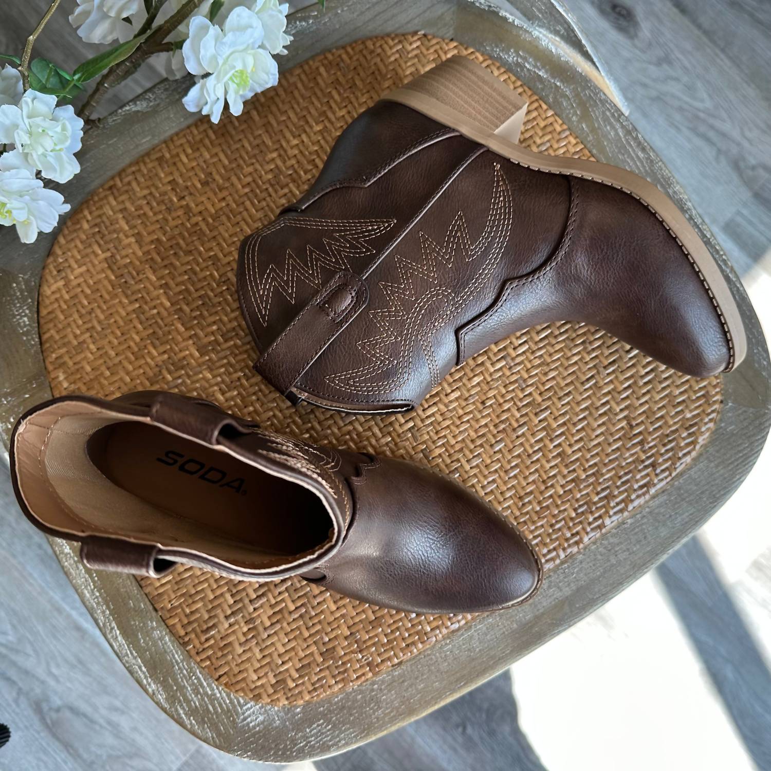 Soda - Women's Gesso Western Boot