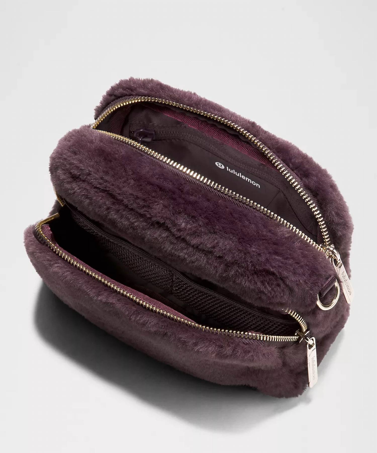 Lululemon - Women's Everywhere Plush Fleece Crossbody Bag
