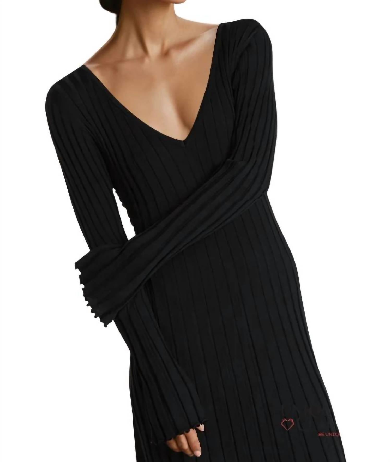 Sweetkama - Eslen Long-Sleeve Wide Rib Knit Maxi Dress