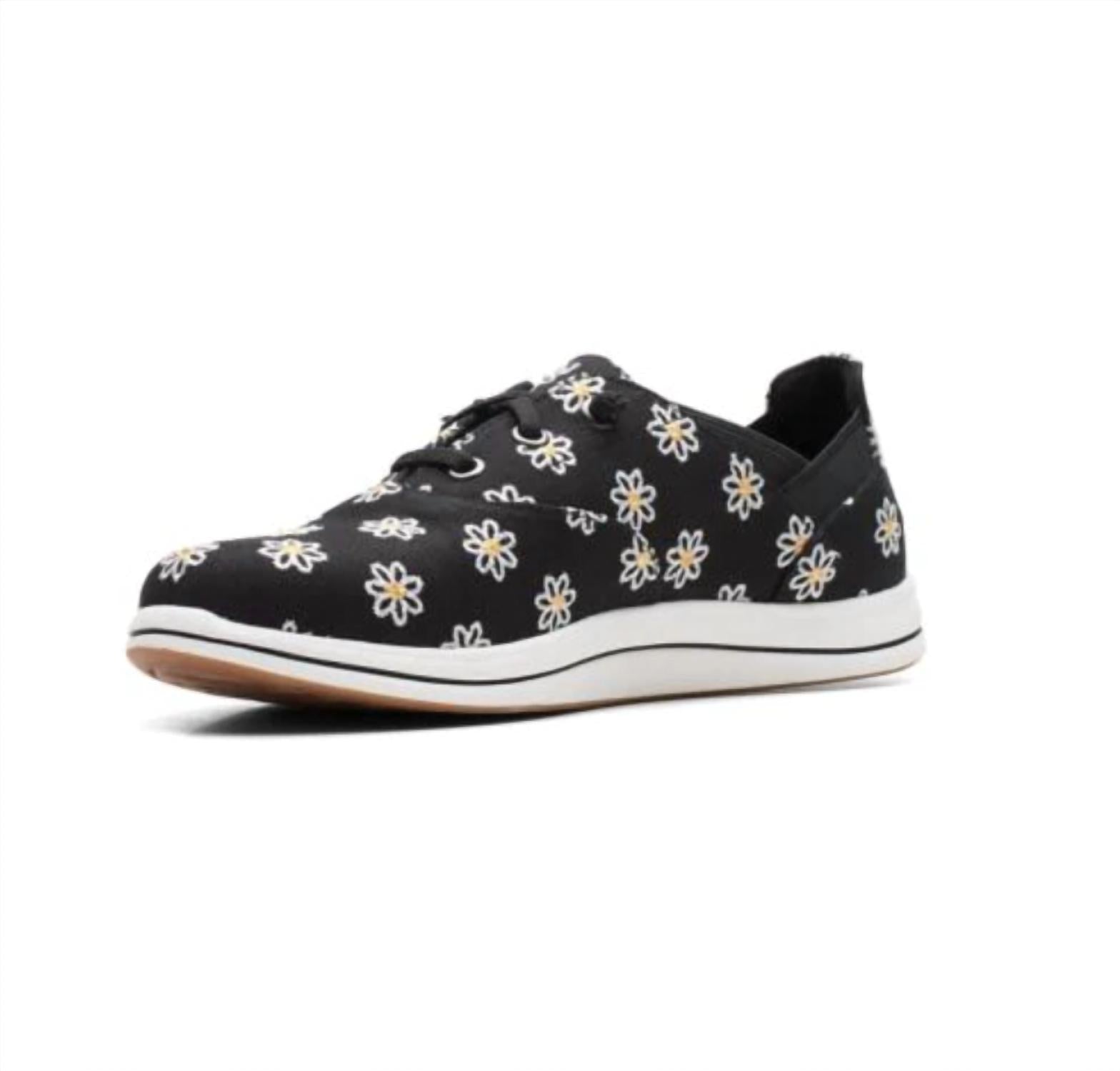 Clarks - Women's Breeze Ave Canvas Sneaker