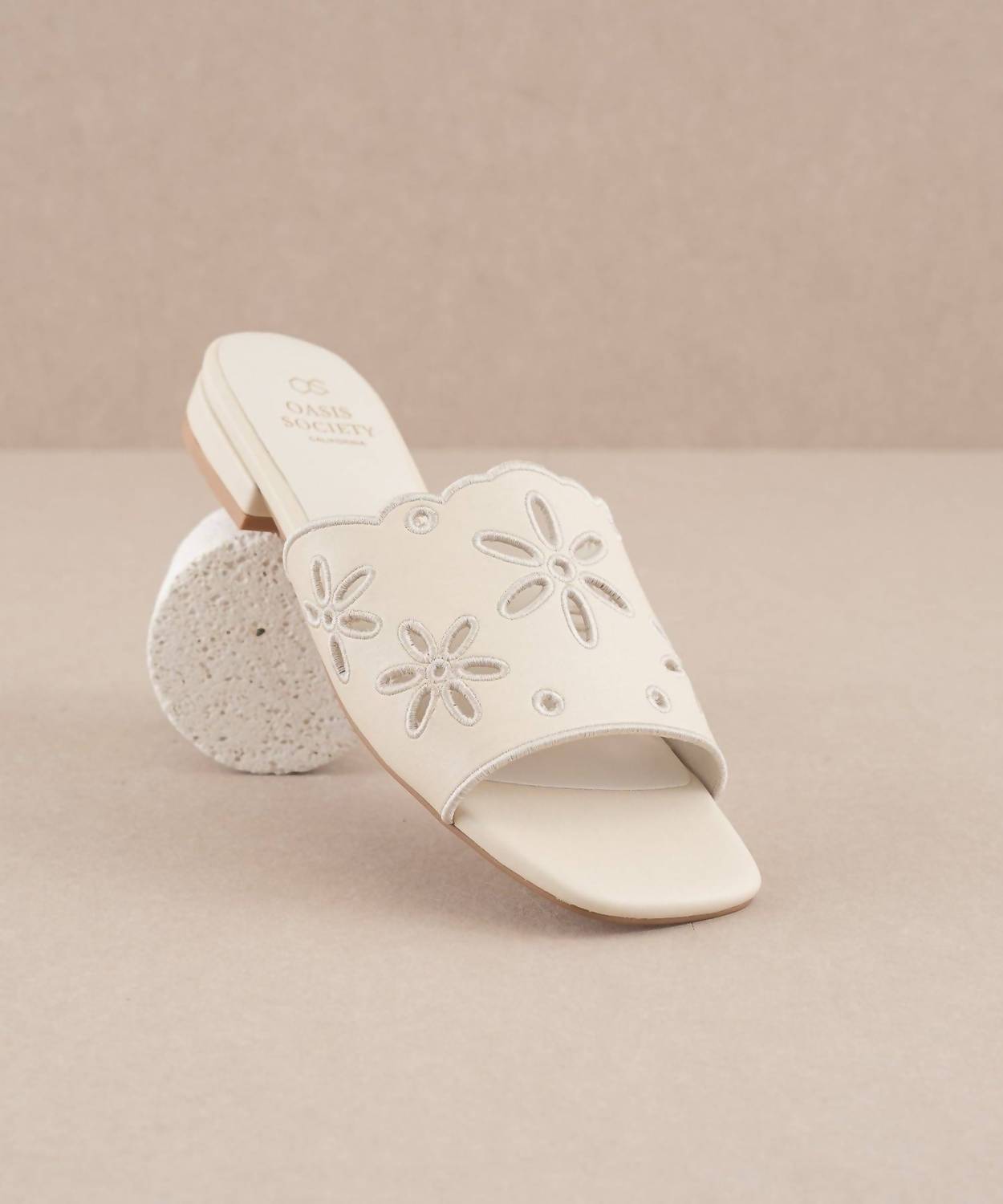 Oasis Society - Women's The Manila Sandal