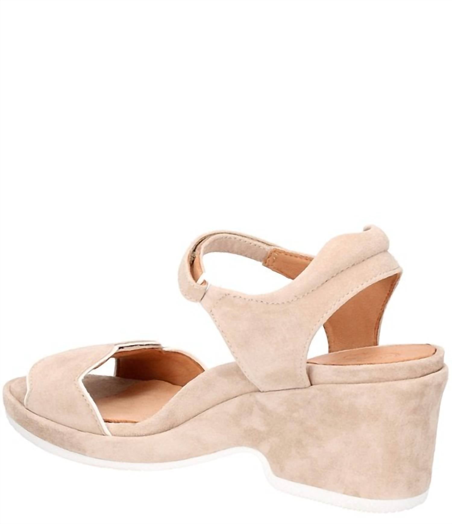 L'Amour Des Pieds - Women's Marora Sandal