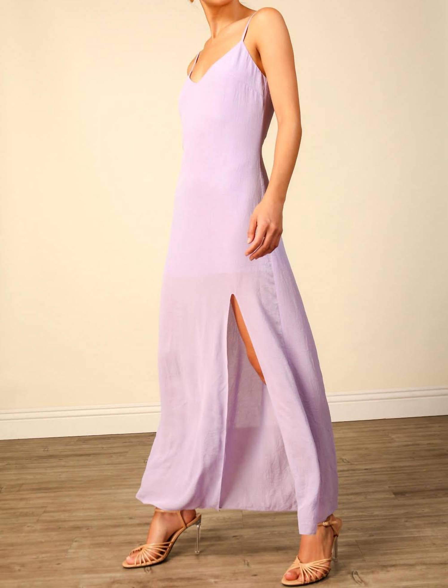 Line And Dot - Mara Maxi
