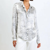 Bella Dahl - Clean Hidden Placket Top