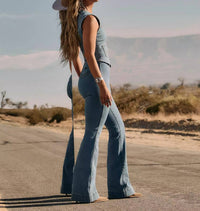 Wrangler - Lainey Wilson Novelty Pull-on Flare Jean